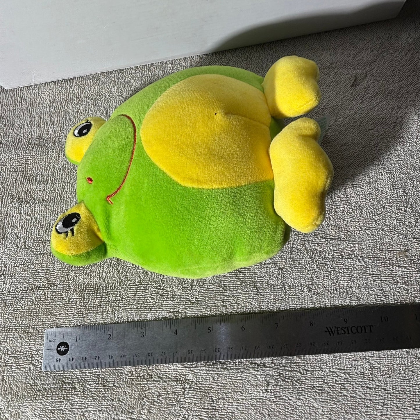 Cute Frog - Plushie