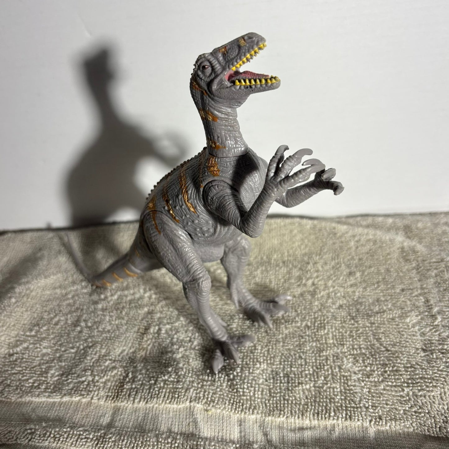 Scary Dino - Toy