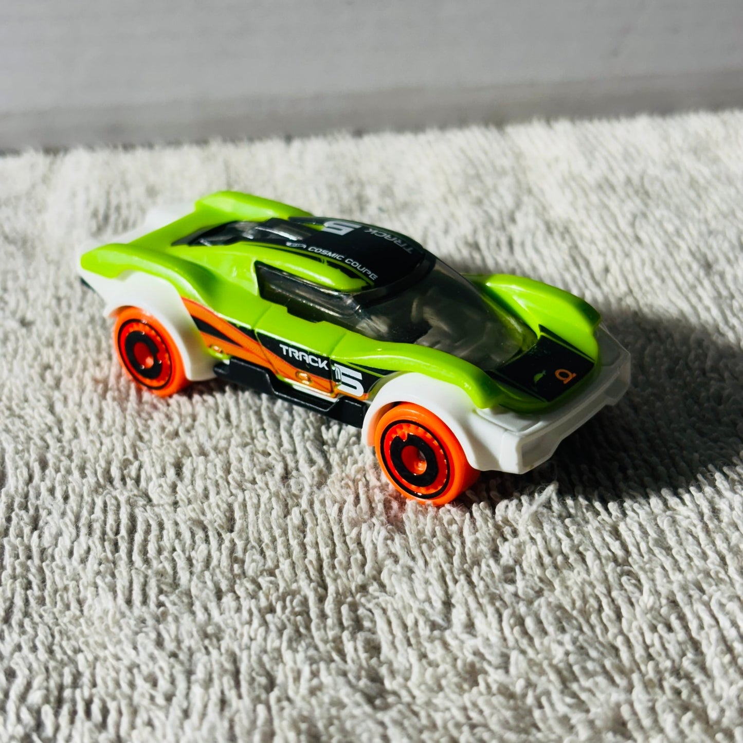 Track 5 Hot Wheels Car - Toy