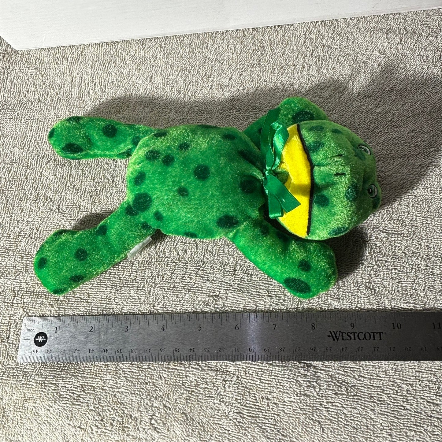 Green Frog - Plushie