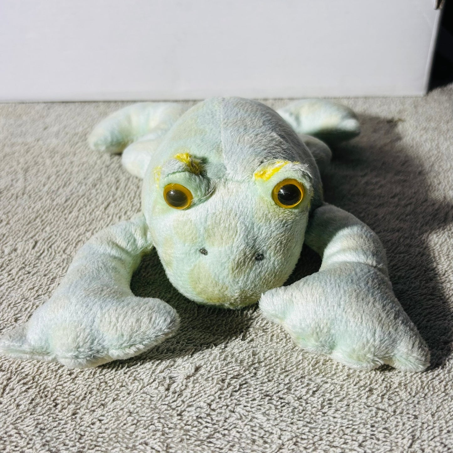 Fade Green Frog - Plushie