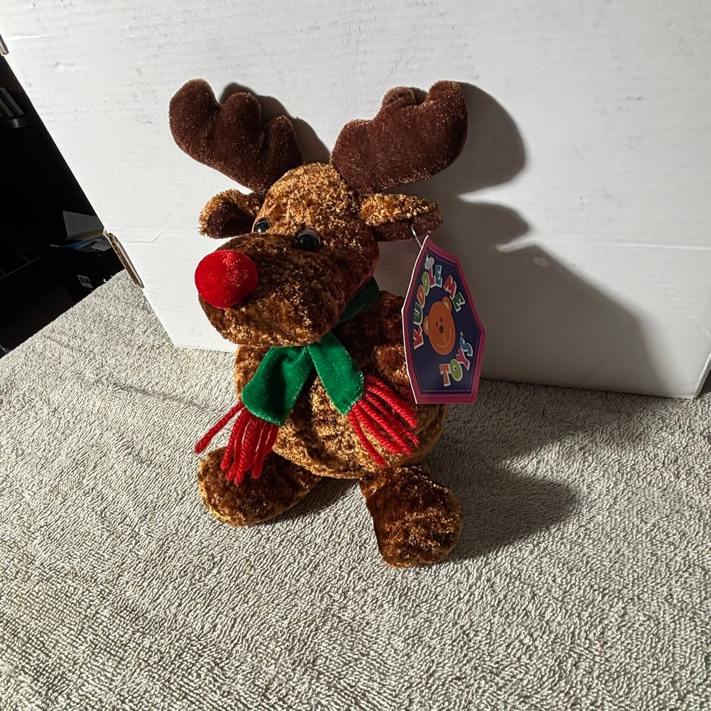 Kuddle Me Toys - Plushie