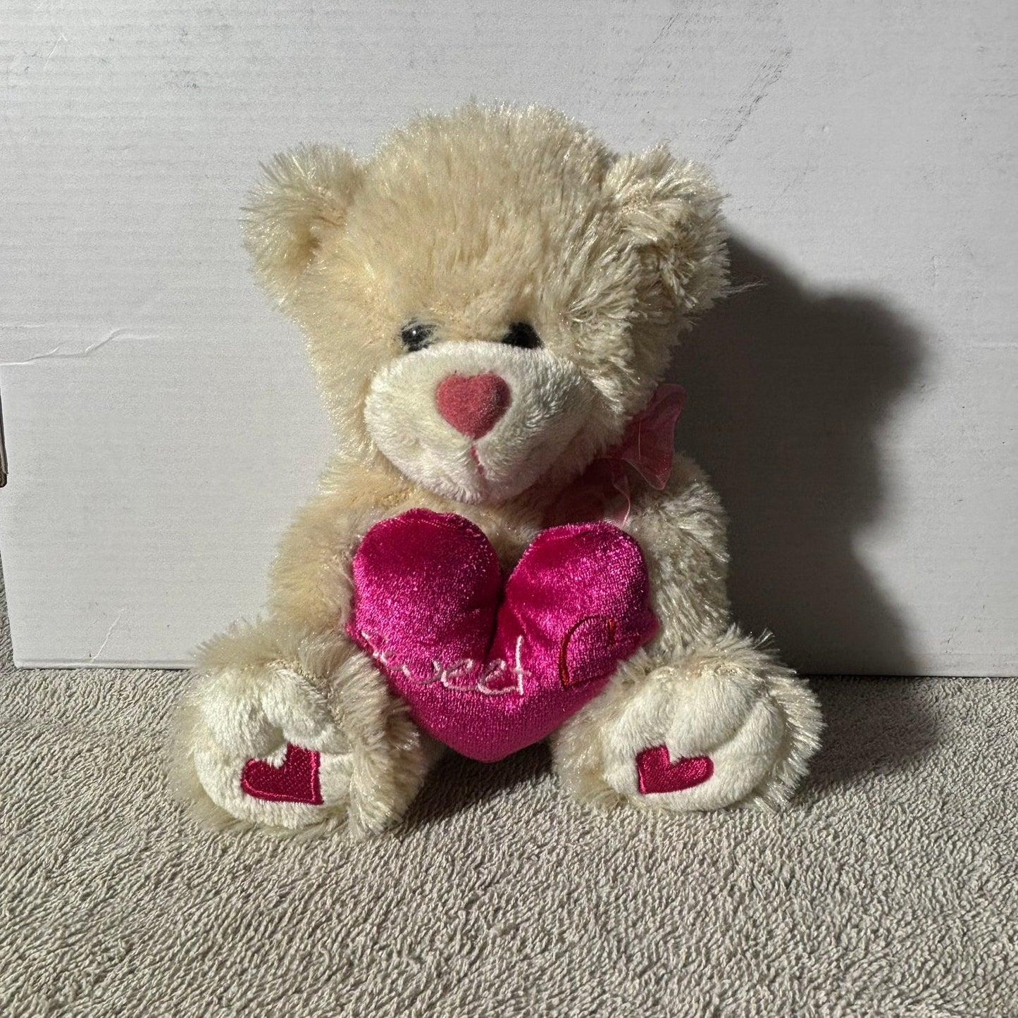 Loving Bear - Plushie