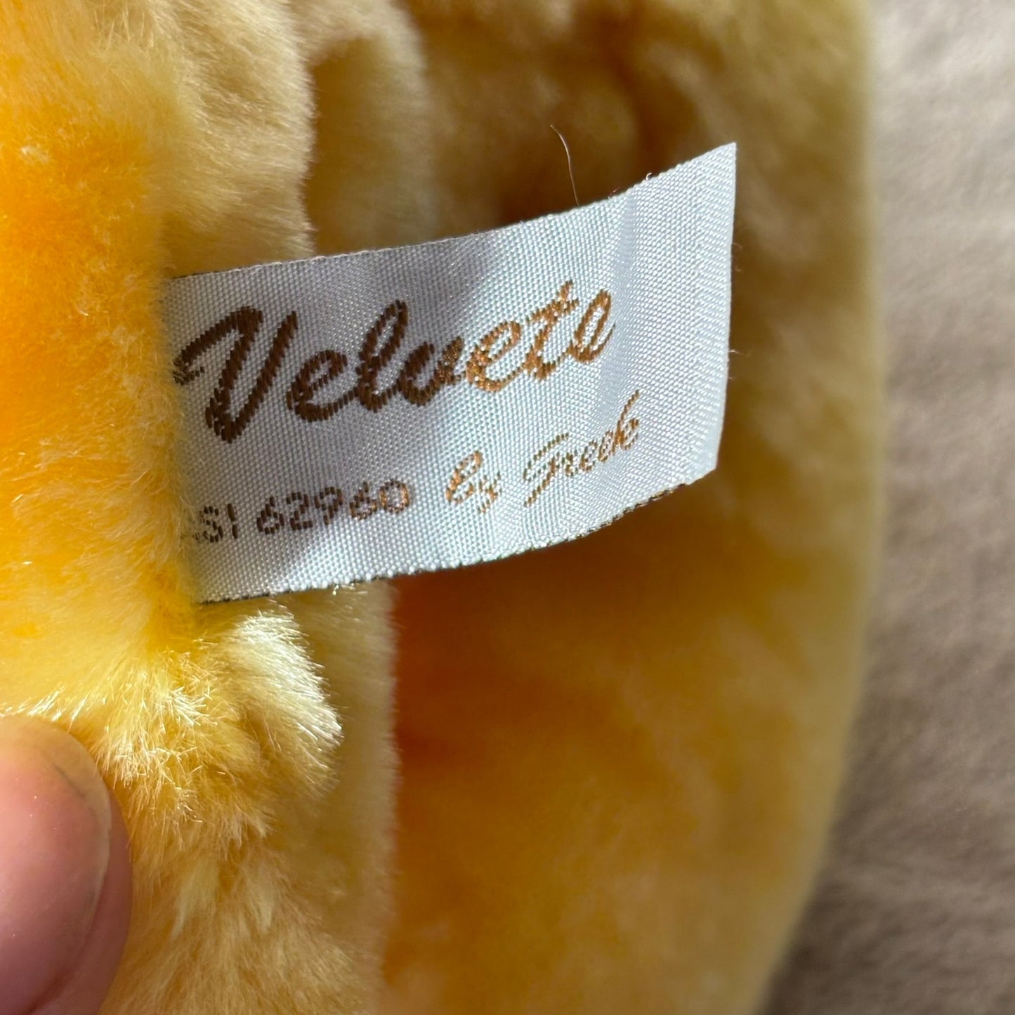 Velveto Yellow Bear - Plushie