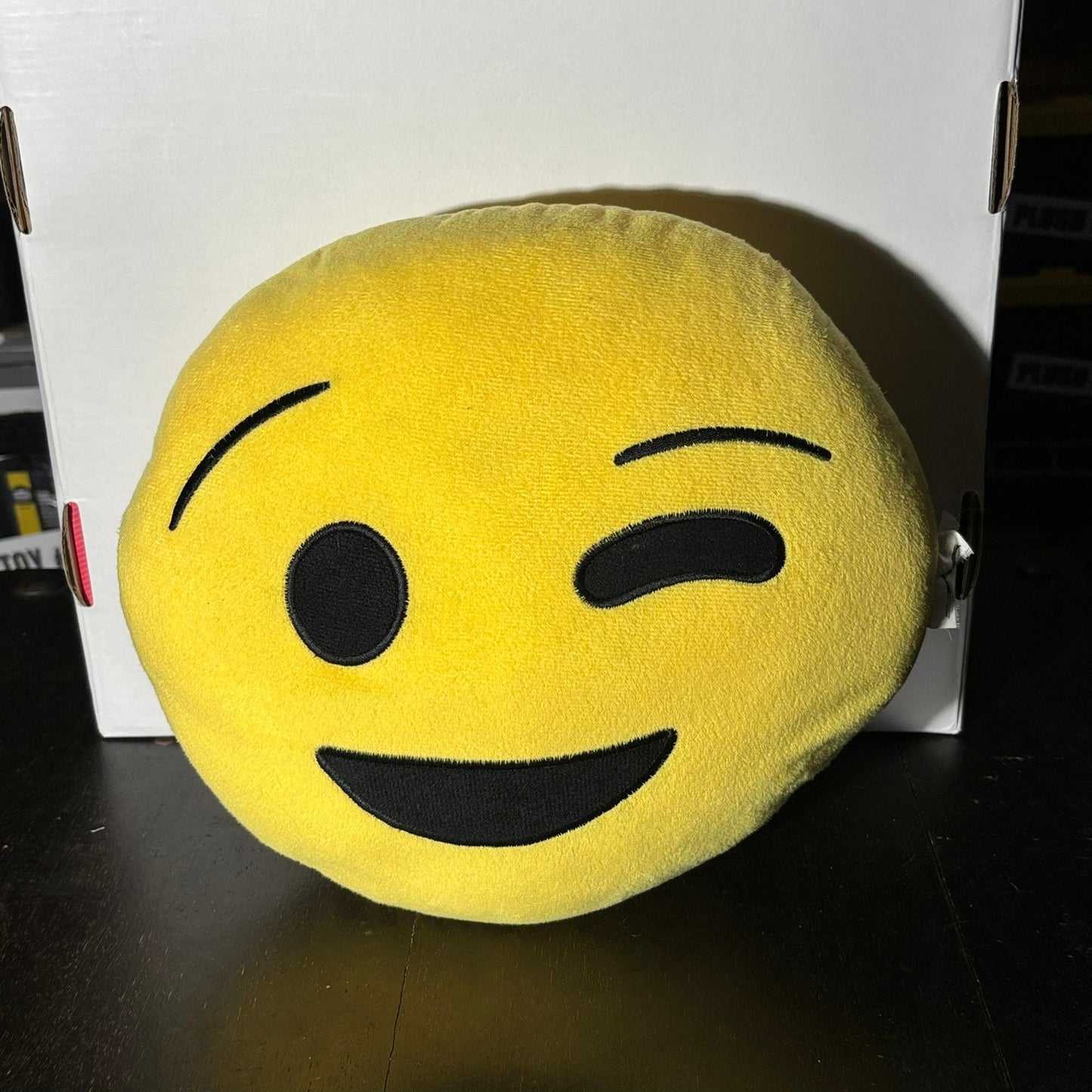 Emoji Wink - Plushie