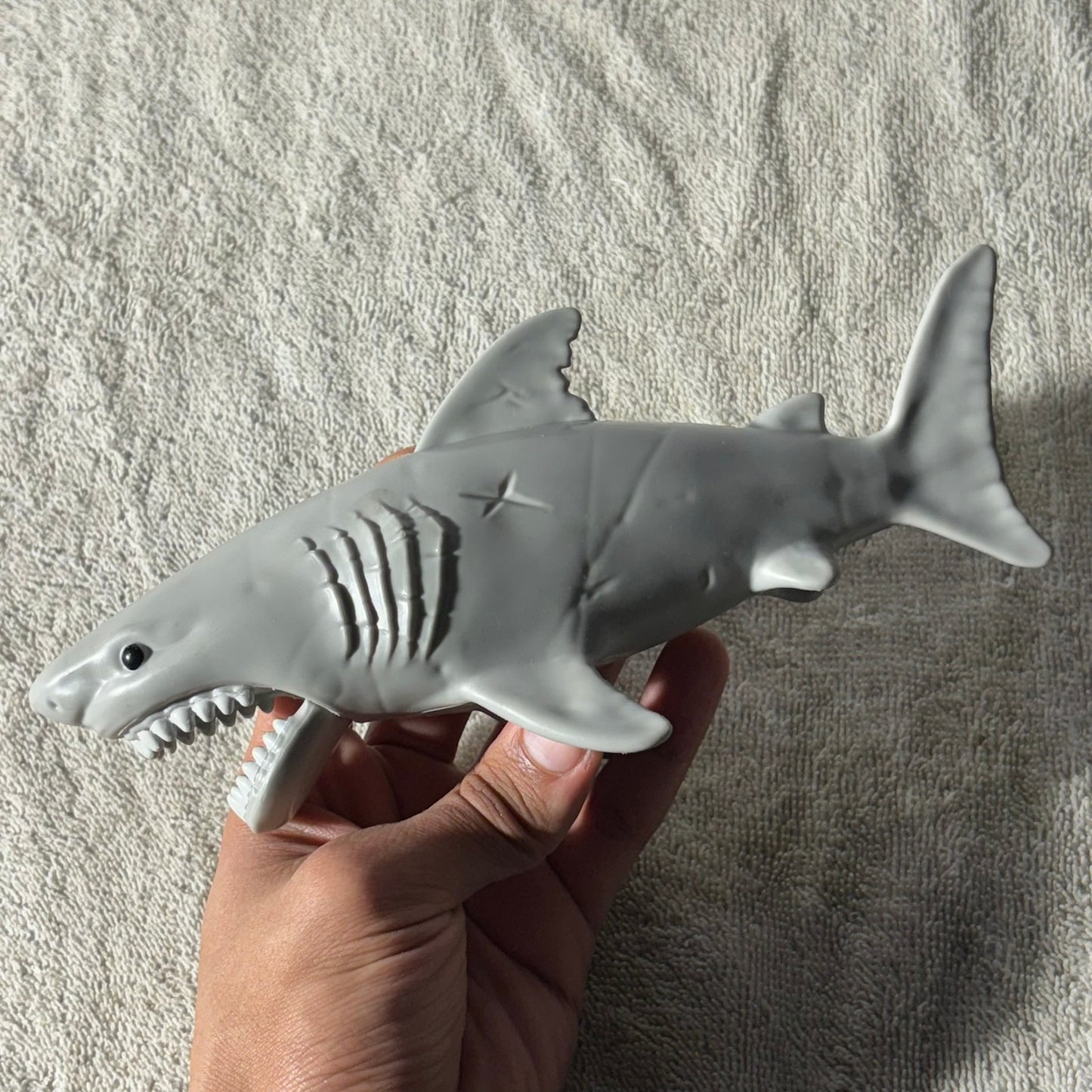 Animal Planet Shark - Toy