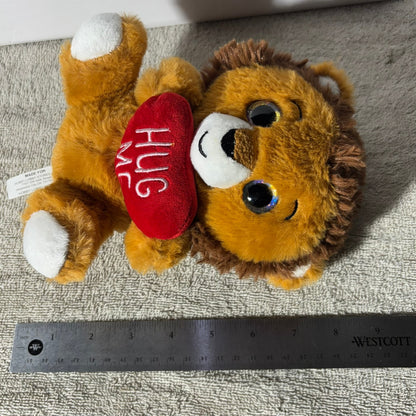 Hug Lion- Plushie