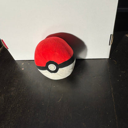Pokémon Ball - Plushie