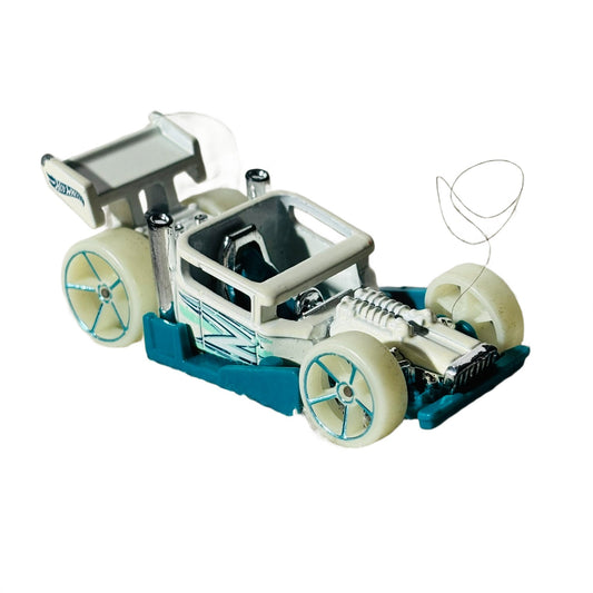 Hot Wheel White Car - Toy