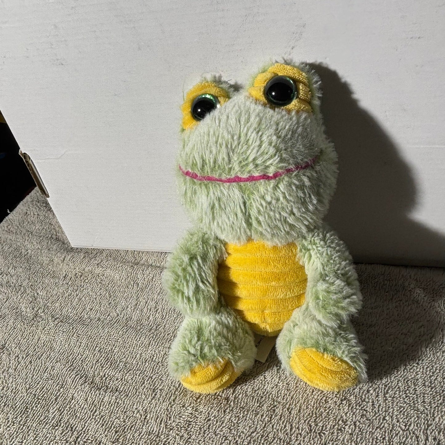 Cute Frog - Plushie