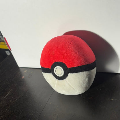 Poke Ball - Plushie