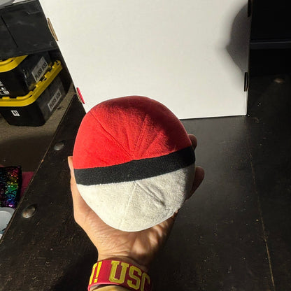 Pokémon Ball - Plushie