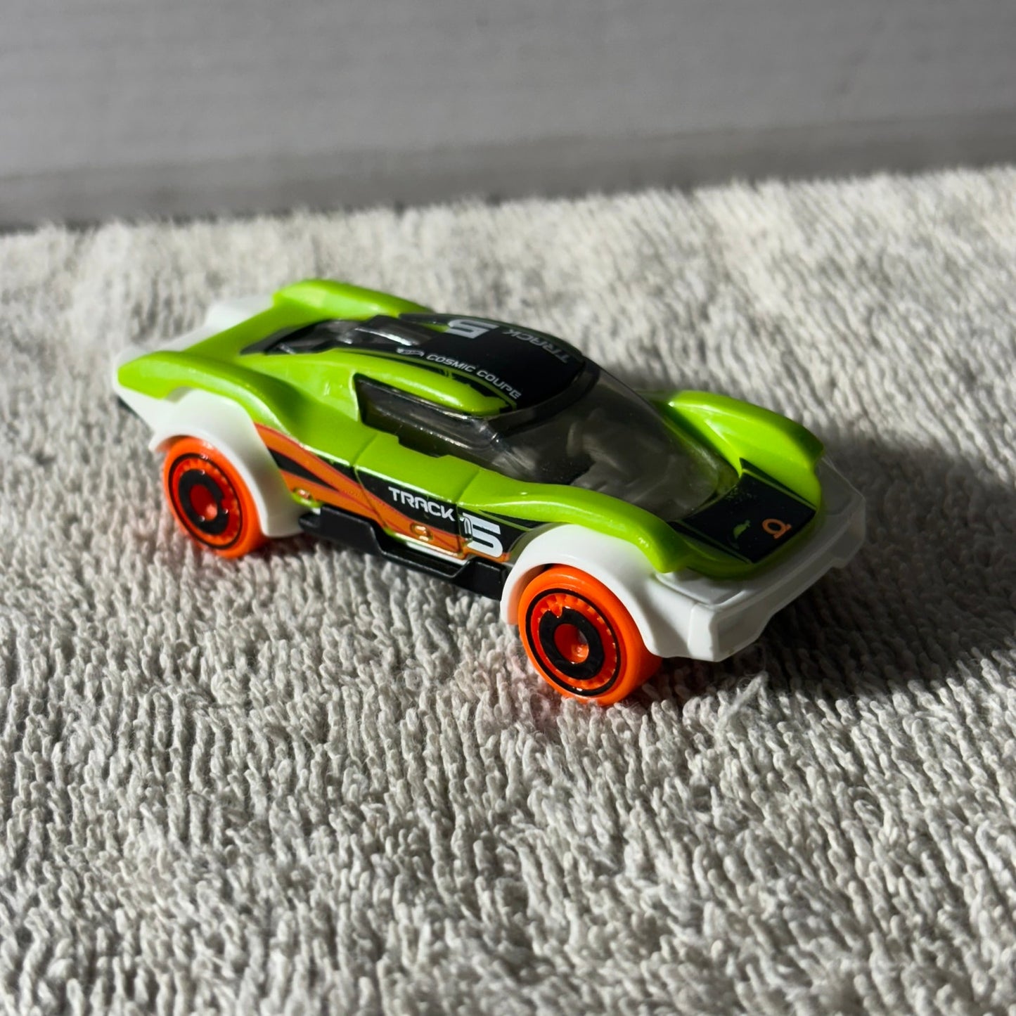 Track 5 Hot Wheels Car - Toy