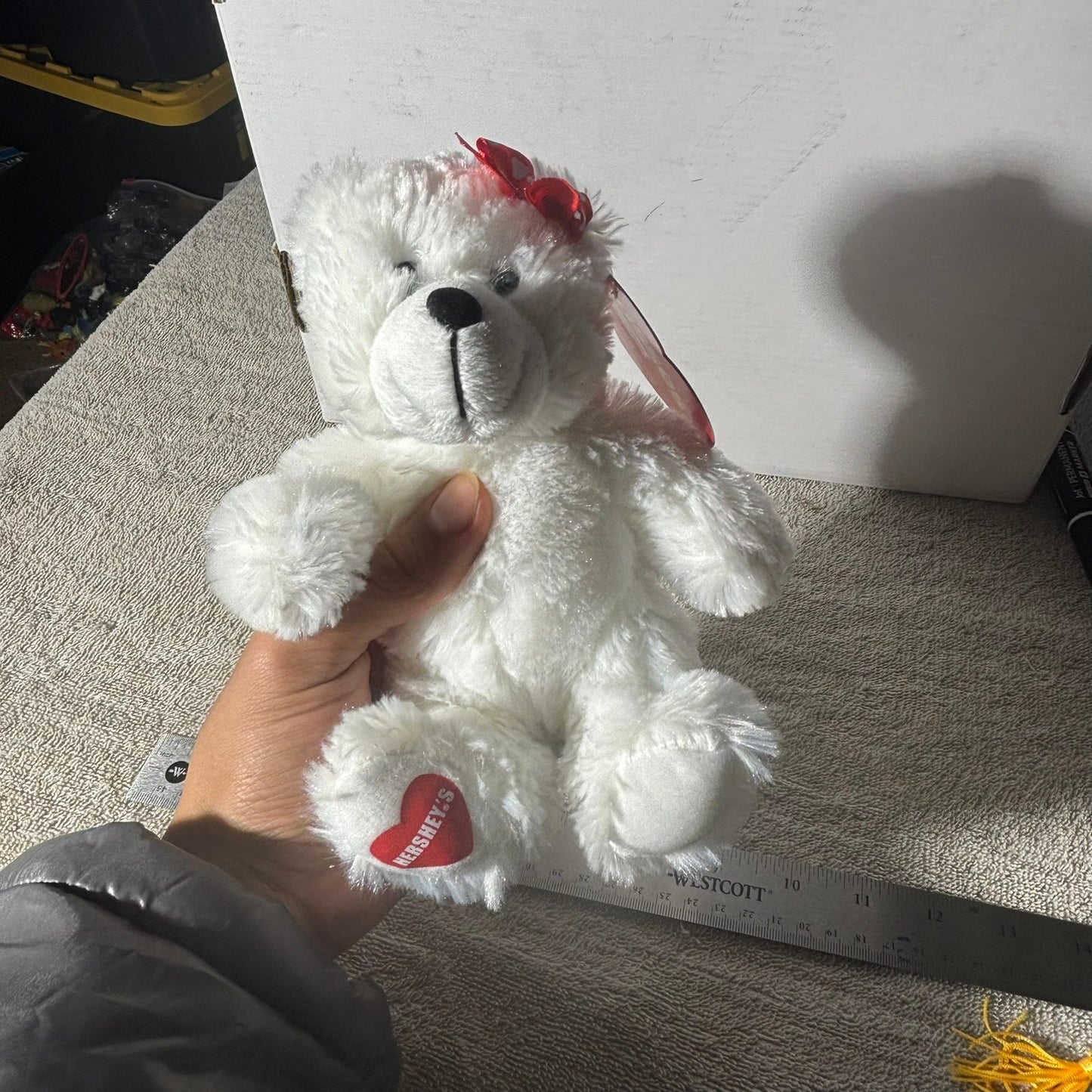 Kisses Bear - Plushie